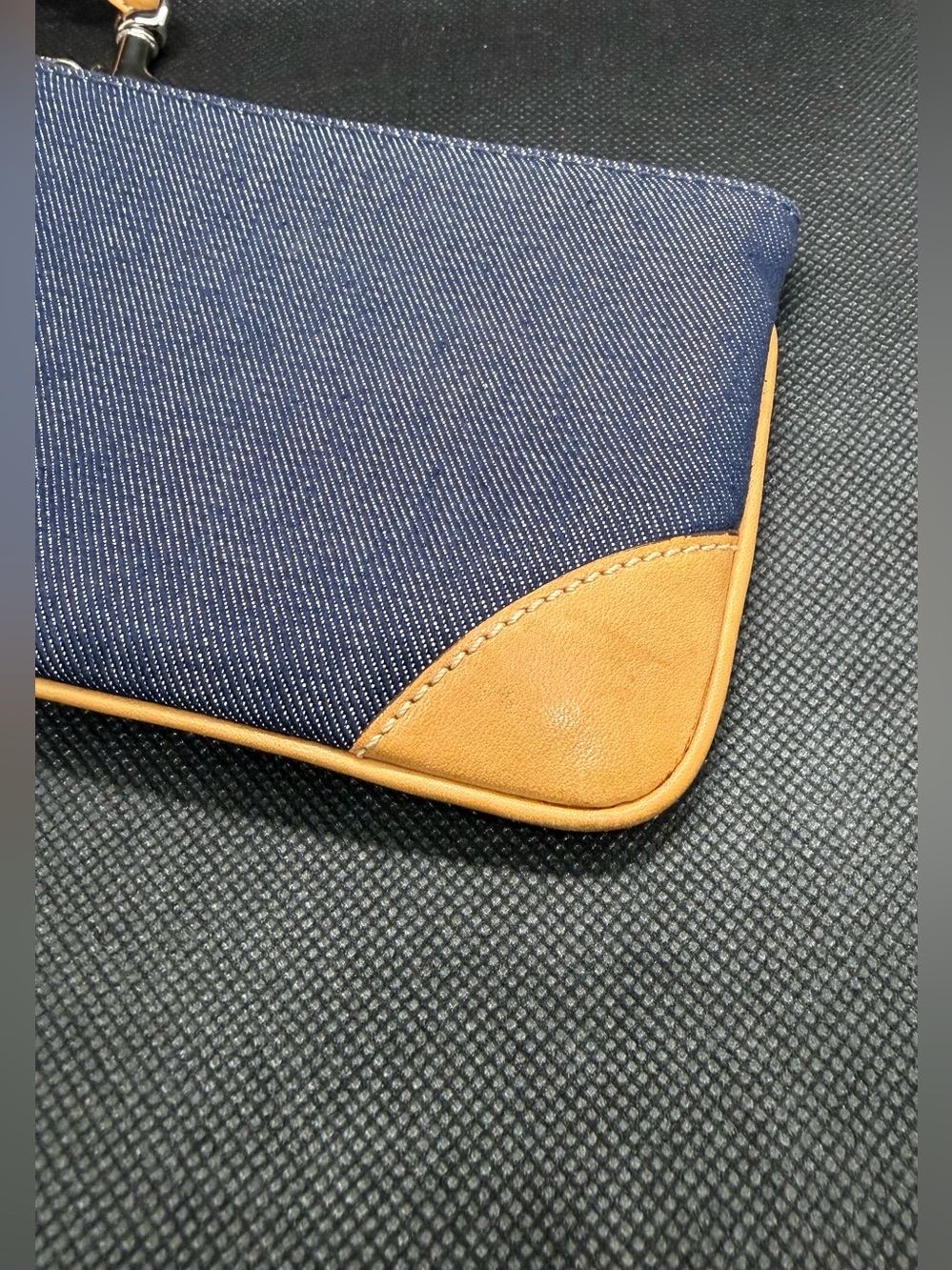 💙COACH💙Vintage Y2K Denim & Vachetta Leather Wristlet/EUC - Picture 7 of 9